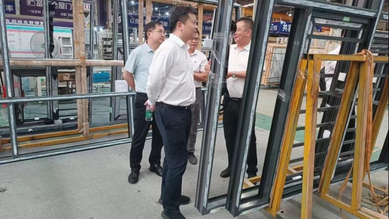 小型家用阳光房：价格背后的考量因素