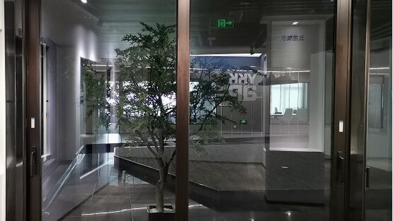 推拉门批发市场拿货，价格背后的考量因素**